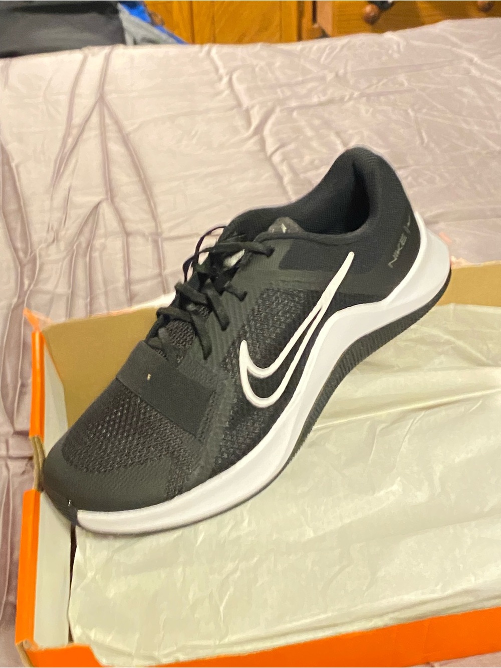 Nike Gray and White Shoe Size Tag Detail